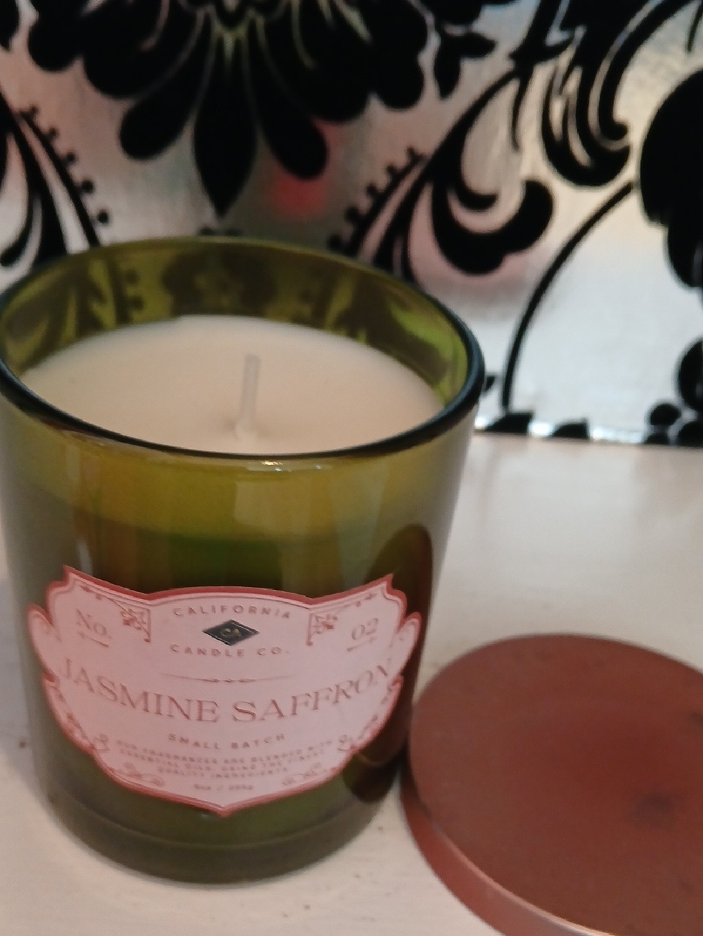 Jasmine Saffron Candle - Picture 2 of 2